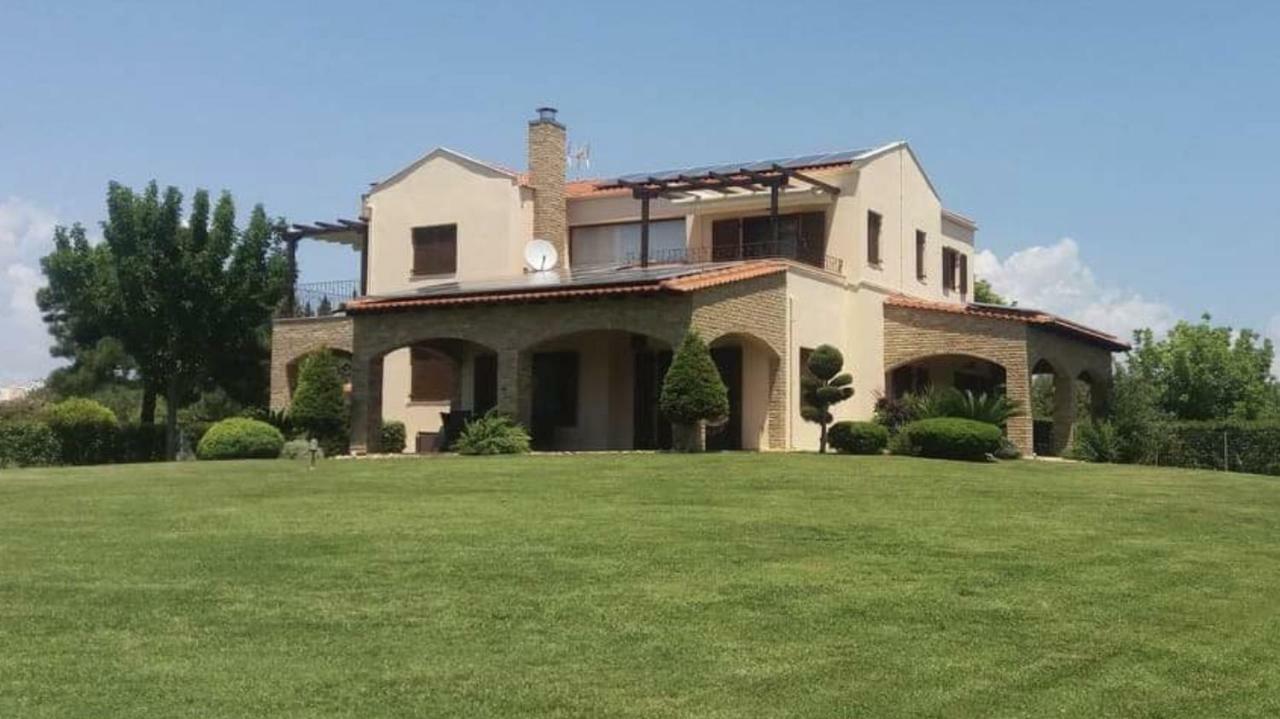 M Varkes Villa Nea Moudania Extérieur photo